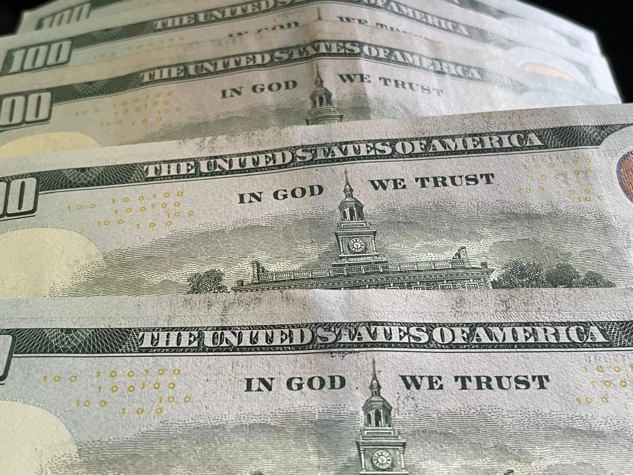 Наличные, квартиры, машины и золото: ОПГ из 21 бухгалтера получили тюремные сроки